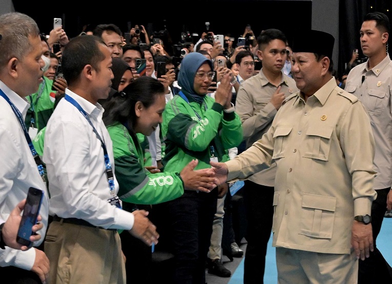 Peluncuran Motor Listrik Nasional (MoLiNas) beserta ekosistem pendukung oleh Presiden Prabowo Subianto di Fasilitas Produksi ALVA. (satneg.go.id)
