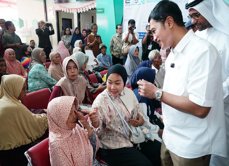Sebanyak 500 warga di wilayah Banyumas Raya berkesempatan mendapatkan operasi katarak gratis melalui kolaborasi Kementerian Kesehatan, Noor Dubai Foundation, PERDAMI, dan Rumah Sakit Khusus Mata (RSKM) Purwokerto. (Dok: Kemkes.go.id)