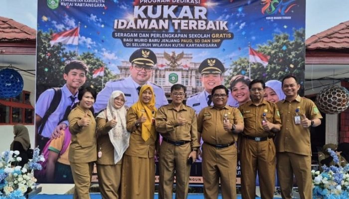 Seragam Gratis SMP Kukar Mulai Disalurkan, 10.796 Siswa Jadi Penerima