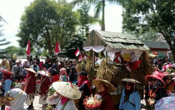Pawai Pembangunan di Kukar (Dok. Andri/dutakaltimnews.com)