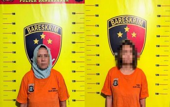 Gara-Gara Saling Tatap, Ibu dan Anak di Sangasanga Terlibat Pengeroyokan 5 Kedua Pelaku Saat di Amankan Petugas Kepolisian. (Dok. Polsek Sangasanga)