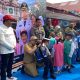 Suasana Pembagian Perlengkapan Sekolah Gratis di SMP Negeri 3 Tenggarong. (Irvan/dutakaltimnews.com)