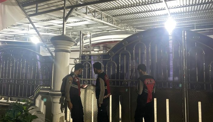 Ada Dugaan Tipikor, Polisi Geledah Rumah di Tenggarong hingga Malam