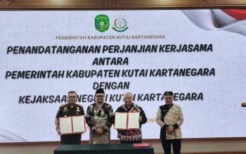 Jelang Erau 2026, Disdikbud Kukar Gandeng Kejaksaan untuk Perkuat Pendampingan dan Administrasi 3 Acara Penandatanganan Fakta Integritas Antara Kejari Kukar dan Pemkab Kukar (Foto : Andri/dutakaltimnews.com)