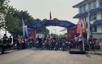 650 Rider Ramaikan Arjuna Cinta Alam Kukar 2026, Jelajahi Pesona Alam Bukit Biru 6 Pembukaan Event Arjuna Cinta Alam Kukar 2026. (Irvan/dutakaltimnews.com)