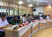 Rapat Koordinasi Tim Terpadu Penanggulan Dampak Kekeringan Serta Pencegahan dan Penanggulangan Kebakaran Hutan dan Lahan di wilayah Kabupaten Kukar, di Command Center Diskominfo Kukar. (Irvan/dutakaltimnews.com