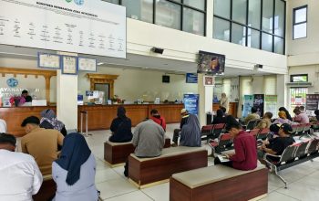 Samsat Kukar Perluas Layanan, Demi Tambah PAD Lewat Pelayanan Malam hingga Mobil Jelajah 4 Kantor Bersama Samsat Wilayah Kutai Kartanegara (Foto : Andri/dutakaltimnews.com)