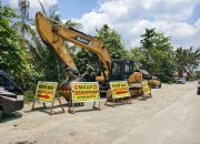 Pengerjaan Jalan Muso Bin Salim, Kelurahan Melayu, Kecamatan Tenggarong (Foto : Andri/dutakaltimnews.com)