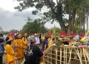 Prosesi Menjamu Benua. (Irvan/dutakaltimnews.com)