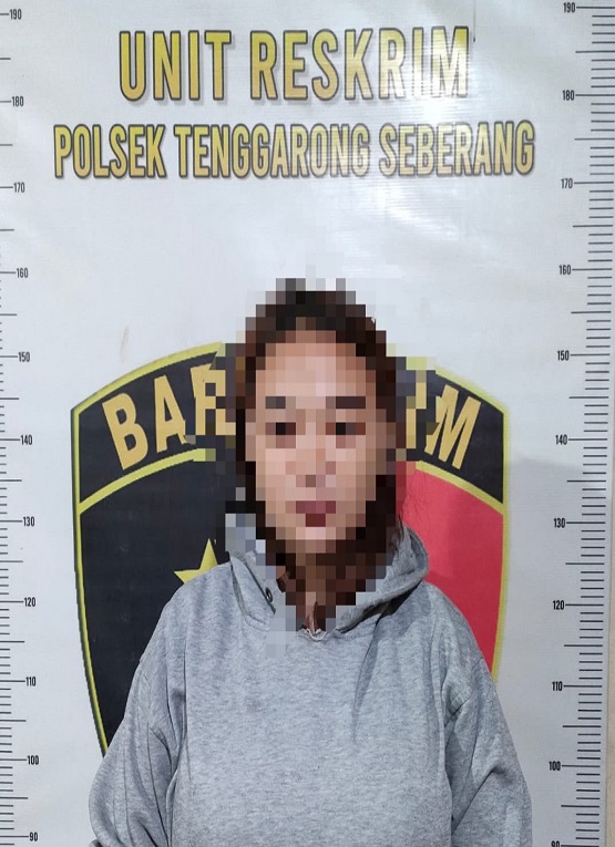 Pelaku Saat di Amankan Petugas Kepolisian. (Dok. Polsek Tenggarong Sebrang)