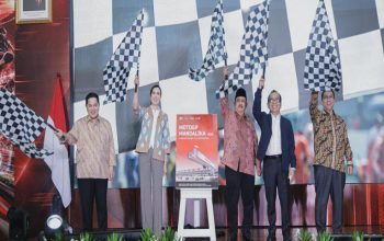 Kementerian PPN/Bappenas meluncurkan Buku MotoGP Mandalika 2025: Akselerasi Ekonomi, Citra, dan Pariwisata sekaligus memulai penyusunan Desain Besar Pengembangan Industri Olahraga Nasional di Gedung Bappenas. (Dok. Badan Perancangan Pembangunan Nasional)