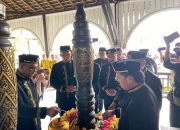Ziarah ke Makam Aji Imbut Pendiri Kota Tenggarong serta Raja-raja Kesultanan Kutai Kartanegara Ing Martadipura dalam rangka Hari Ulang Tahun Kota Tenggarong ke 244. (Van/dutakaltimnews.com)