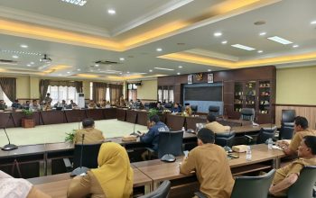 DPRD Kukar Minta Status Lahan Eks Tambang Diperjelas, Bisa Dimanfaatkan untuk Ketahanan Pangan 6 RDP DPRD Kukar Dengan KTNA Kecamatan Sangasanga Terkait Masalah Lahan Eks Tambang (Dok. Andri/dutakaltimnews.com)