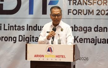Kemenko Kumham Imipas Perkuat Transformasi Digital Pelayanan Publik untuk Dukung Ekonomi Nasional 2 Kementerian Koordinator Bidang Hukum, Hak Asasi Manusia, Imigrasi, dan Pemasyarakatan (Kemenko Kumham Imipas) mendorong transformasi digital pelayanan publik yang berorientasi pada kemudahan akses. (Dok. Kemenko Kumham Imipas)