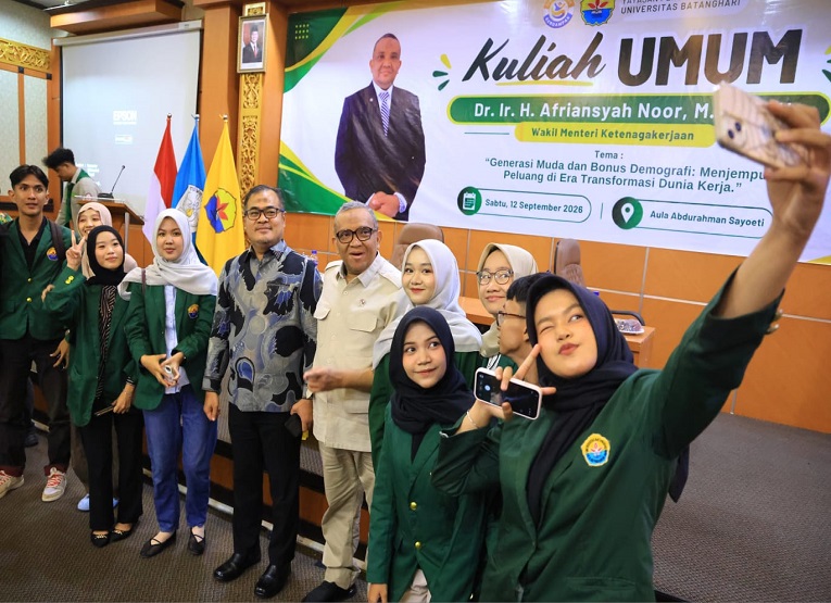 Wakil Menteri Ketenagakerjaan (Wamenaker) Afriansyah Noor mengajak generasi muda memanfaatkan kecerdasan buatan atau artificial intelligence (AI). (Dok. Kementerian Ketenagakerjaan Republik Indonesia)