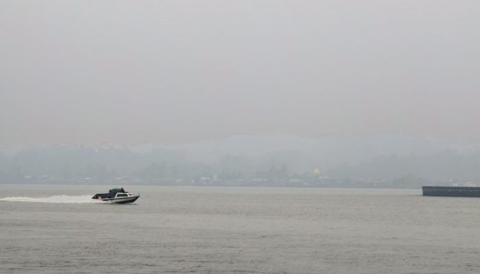 Kabut Asap Pekat, Dishub Kukar Imbau Pelayaran di Sungai Mahakam Tingkatkan Kewaspadaan