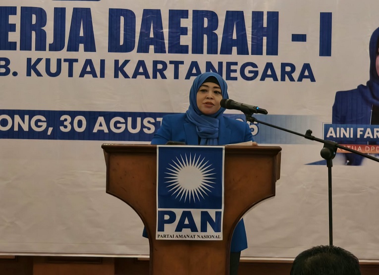 Ketua DPD Partai Amanat Nasional (PAN) Kabupaten Kutai Kartanegara (Kukar) Hj. Aini Faridah (Dok. Andri/dutakaltimnews.com)