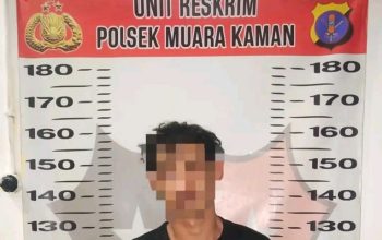 Pelaku Saat Diamankan di Polsek Muara Kaman (Dok. Polsek Muara Kaman)