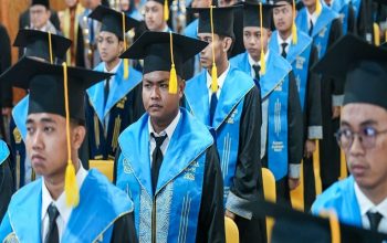 Menko Muhaimin: Kemajuan Tumbuh bila Konsisten Pada Ilmu Pengetahuan 4 Muhaimin Iskandar mendorong perguruan tinggi untuk keluar dari pola business as usual dengan memperkuat inovasi, kreativitas, dan kolaborasi. (Dok. Menko Koordinator Bidang Pemberdayaan Masyarakat)