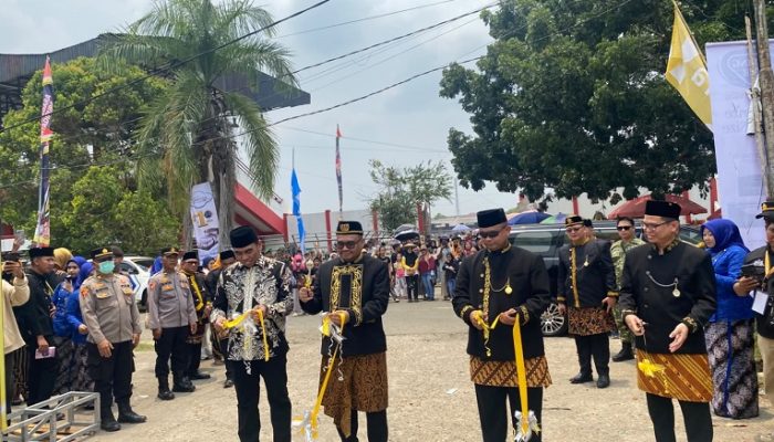 Bupati Aulia Buka Expo dan Bazar Erau 2026, UMKM Kukar Didorong Perkuat Ekonomi Daerah 2 peresmian expo 2