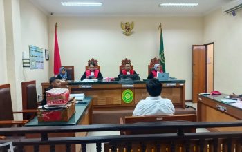 Sidang Lanjutan Mantan Kasat Narkoba Kukar, Saksi Meringankan Dihadirkan 3 Suasana persidangan lanjutan mantan Kasat Narkoba Polres Kukar di Pengadilan Negeri Tenggarong. (Irvan/dutakaltimnews.com)