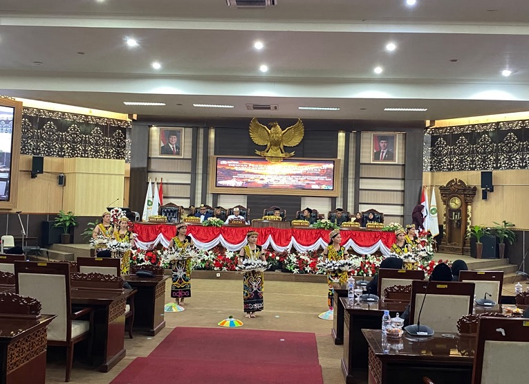Rapat Paripurna dalam rangka memperingati Hari Ulang Tahun (HUT) ke 244 Kota Tenggarong. (Van/dutakaltimnews.com)