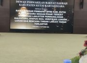 RDP DPRD Kukar Dengan Pihak Terkait Masalah Kalpataru, Status HGU, Verifikasi Luasan Lahan dan Rencana Tindak Lanjut Tanah Terlantar (Foto : Andri/dutakaltimnews.com)