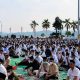 Suasana Sholat Istisqa di Lapangan Upacara Kantor Bupati Kutai Kartanegara. (Irvan/dutakaltimnews.com)