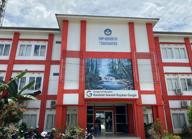 Gedung SMPN 1 Tenggarong (Dok. Andri/dutakaltimnews.com)