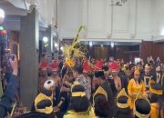 Tiang Ayu Didirikan, Bupati Kukar Tegaskan Erau Adat Kutai 2026 Resmi Dimulai