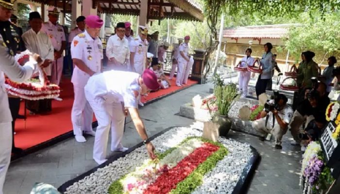 TNI AL Gelar Ziarah Rombongan HUT Ke-81 TNI di Jombang