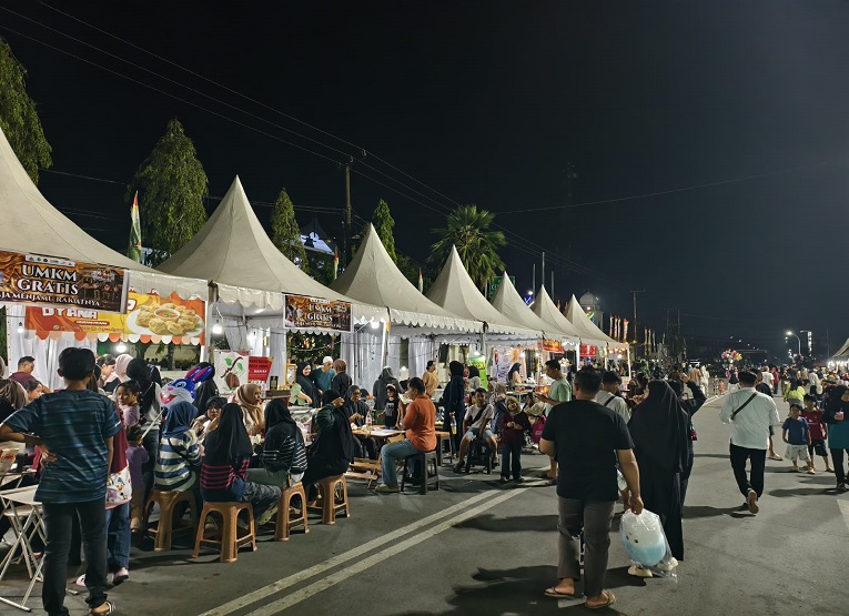 Stan UMKM Gratis di Jalan Monumen Timur Depan Kedaton Kesultanan