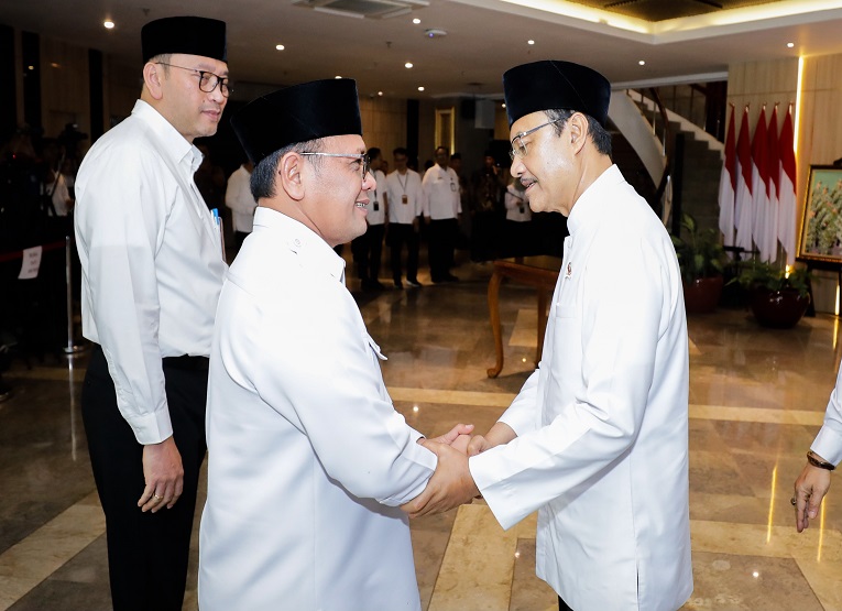 Gus Ipul Lantik Sekjen Kemensos M Hasan Chabibie. (Dok. Kementerian Sosial)