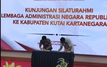 Pemkab Kukar Bersama LAN RI Menandatangani MoU dalam kunjungan silaturahmi LAN RI di Pendopo Odah Etam, Tenggarong. (Van/dutakaltimnews.com)