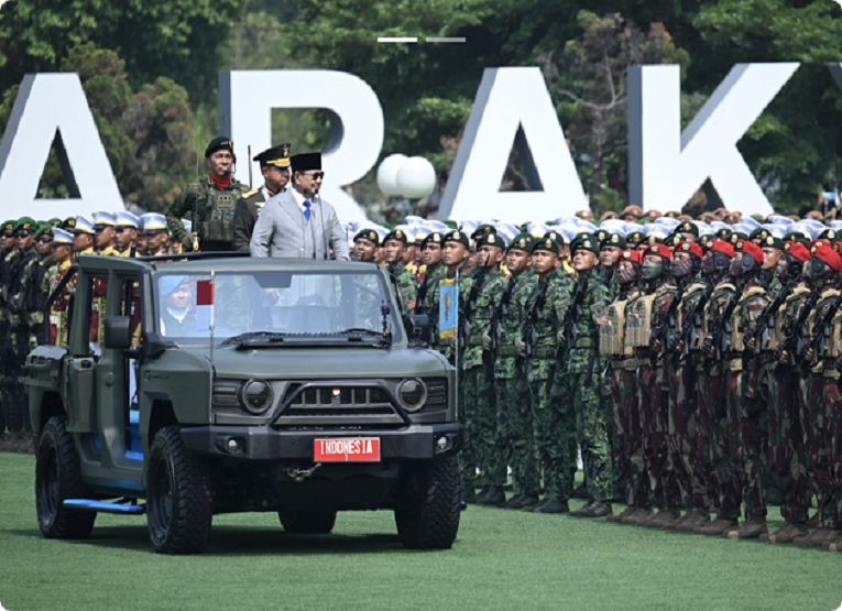 Menteri Keuangan (Menkeu) Suahasil Nazara menghadiri Upacara Peringatan Hari Ulang Tahun (HUT) ke-81 Tentara Nasional Indonesia (TNI) di Jakarta. (Dok.Kementerian Kuangan)