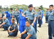 Upacara Kenaikan Pangkat Personal Kodaeral XII di Mempawah. (Dok. Tentara Nasional Indonesia)