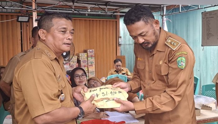 Solidaritas Warga, Bukit Pariaman Salurkan Rp31,47 Juta untuk Korban Kebakaran Loa Ipuh 2 bukit pariaman 2