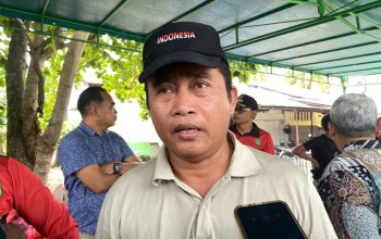 Camat Tenggarong Seberang, Sukono. (Van/dutakaltimnews.com)