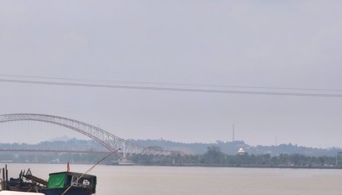 Kabut Asap Belum Pergi dari Kukar, ISPA Meningkat dan Jarak Pandang Jadi Ancaman 2 ispakbt2