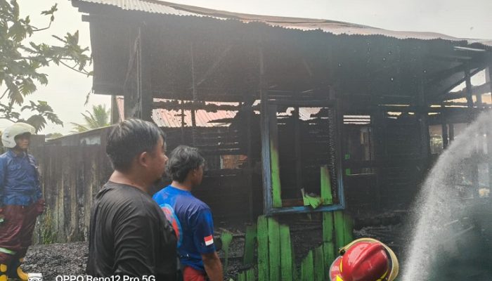Kebakaran Hebat di Separi Kampung, Satu Rumah Ludes Dilalap Api