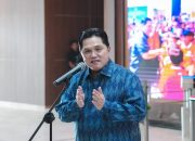 (Menpora) Erick Thohir menyampaikan penyelenggaraan Indonesia Youth Summit 2026 pada acara konferensi pers di Loby Kemenpora, Jakarta, Selasa (13/10) siang.(Dok. Kementerian Pemuda dan Olahraga)