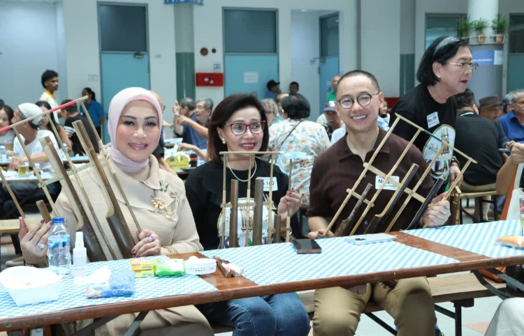 Wakil Ketua MPR RI, Eddy Soeparno, saat menghadiri acara Oktoberfest yang diselenggarakan oleh Perhimpunan Alumni Jerman Indonesia di Deutsche Schule Jakarta (DSJ), Serpong, Tangerang Selatan. (Dok. Majelis Permusyawarata Perwakilan)