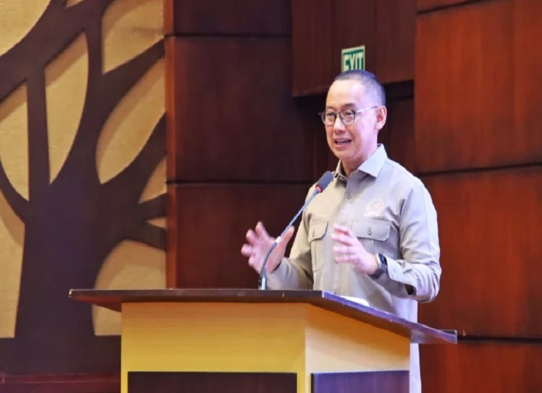 Wakil Ketua MPR RI sekaligus Anggota Komisi XII DPR RI, Eddy Soeparno, menyampaikan perkembangan pembahasan RUU Penanggulangan Perubahan Iklim yang Berkeadilan dalam forum Rembug Iklim di UI Convention Center, Depok, Jawa Barat. (Dok. Majelis Permusyawaratan Rakyat)