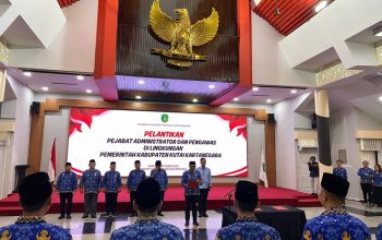 Bupati Kukar Lantik 11 Pejabat, Minta Langsung Beradaptasi dan Tingkatkan Kinerja 3 Pelantikan pejabat administrator dan pengawas di lingkungan Pemerintah Kabupaten Kukar. (Van/dutakaltimnews.com)