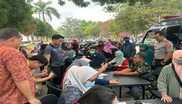 Polres Kukar Dekatkan Layanan Kesehatan Gratis kepada Pengemudi Ojol dan Masyarakat 2 pengecekan gratis 2