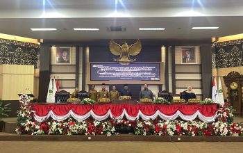 Rapat Paripurna ke-12 hingga ke-15 Masa Sidang I DPRD Kukar yang berlangsung di Ruang Sidang Utama DPRD Kukar. (Van/dutakaltimnews.com)